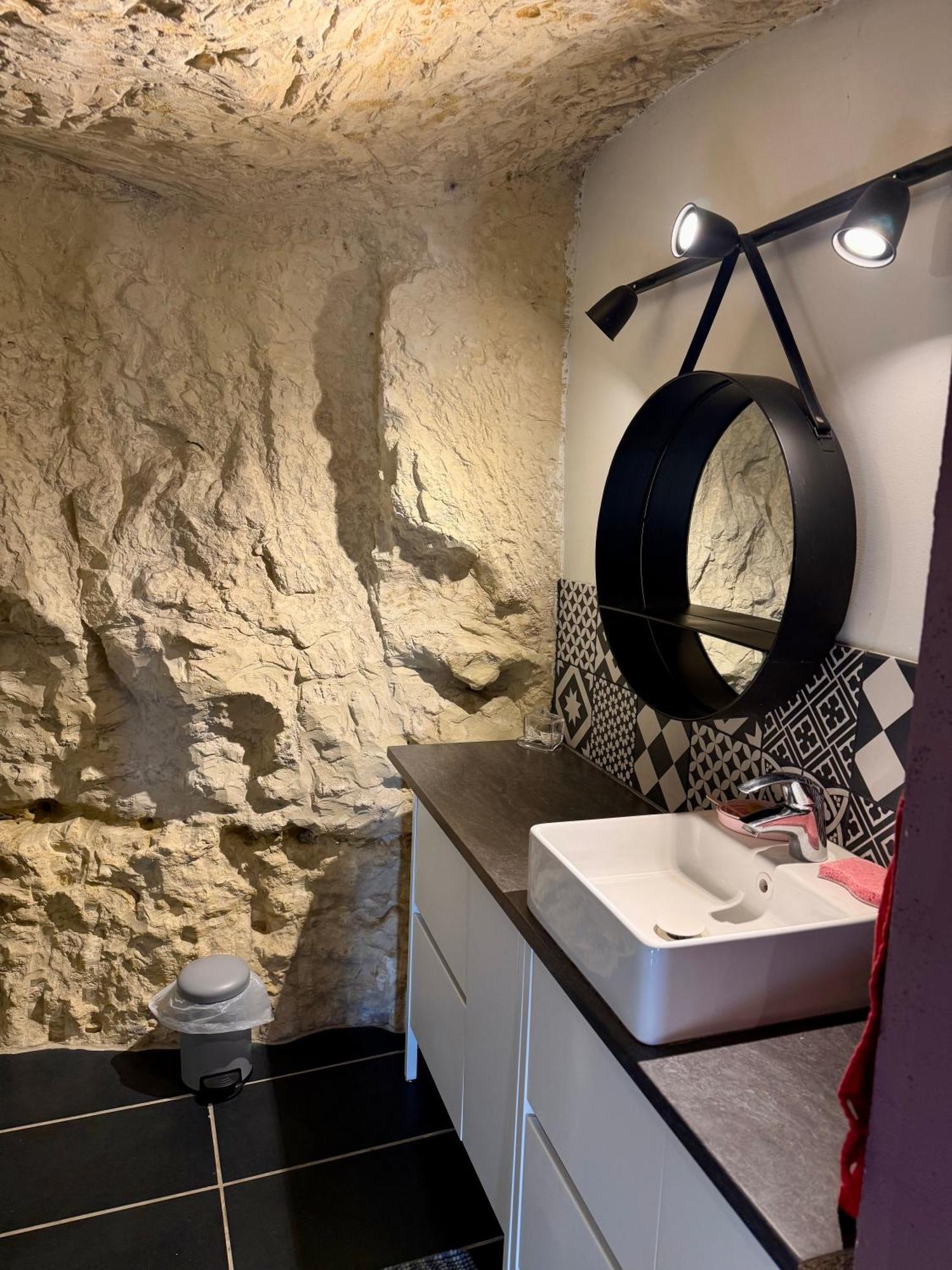 Appartamento Troglodyte Du Petit Coteau Vouvray Esterno foto